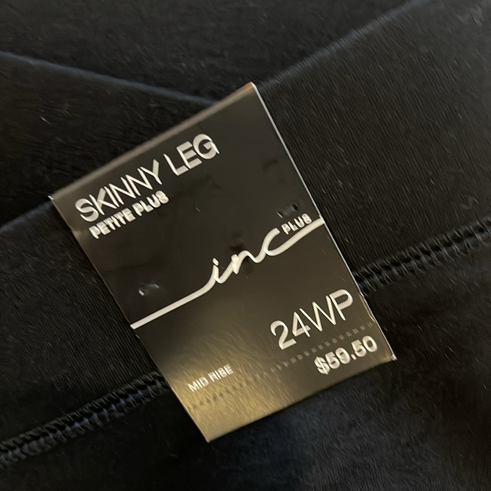 Skinny Leg Petite Plus black Pants - Picture 4 of 5